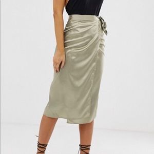 Missguided green silk skirt. Size 0